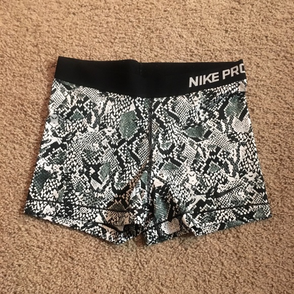 Nike Pants - Nike snake print spandex